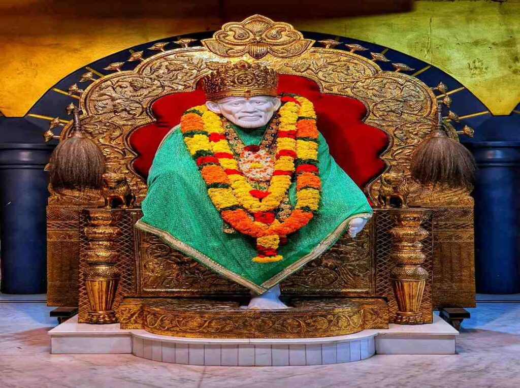 visit sai baba temple in maharastra